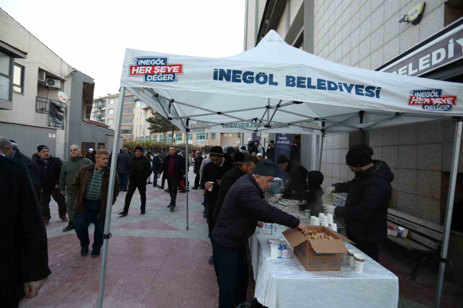 İnegöl’de 3 aylar sabah namazı buluşmalarıyla karşılandı
