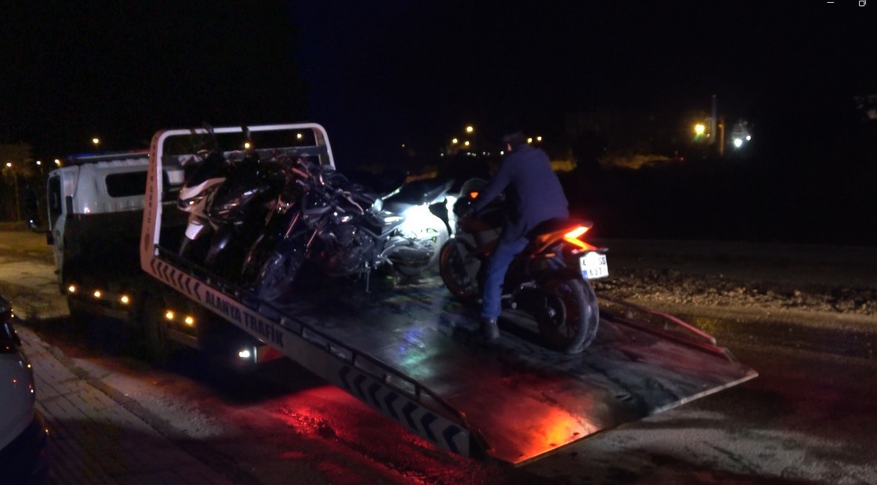 Alanya’da yarış yapmak için toplanan motosiklet sürücülerine polis baskını
