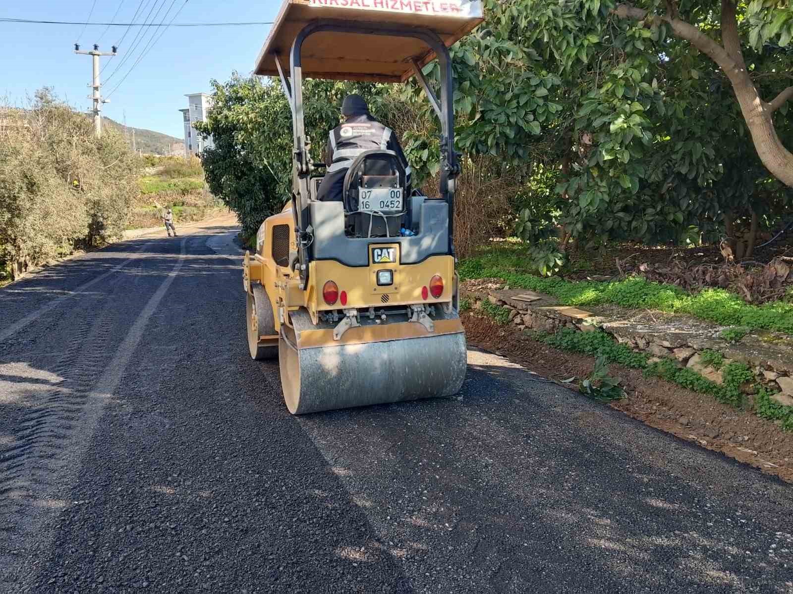 Alanya Taşatan yolunda tuzlama çalışması
