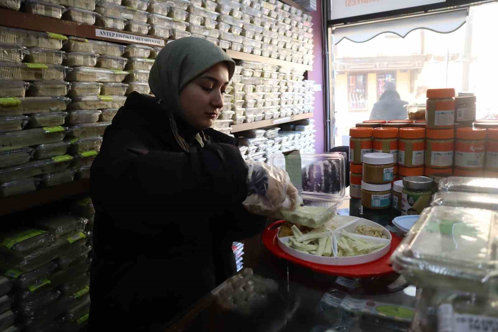 Bu helva ’Eskişehir’de ne yenir, ne hediye alınır’ sorusunun cevabında ilk sırasında
