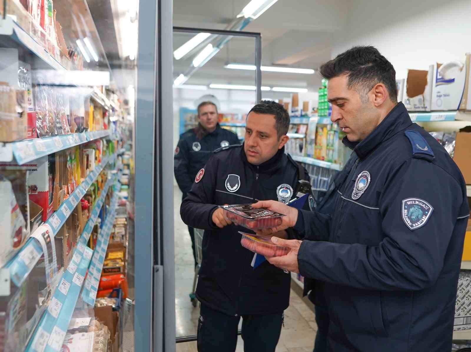 Melikgazi Belediyesi zabıta ekipleri fahiş fiyata karşı sahada
