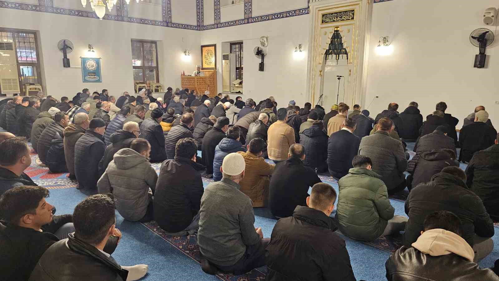 Bandırma Haydar Çavuş Camii’nde Regaib Kandili
