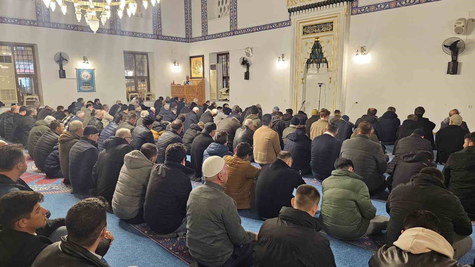 Bandırma Haydar Çavuş Camii’nde Regaib Kandili
