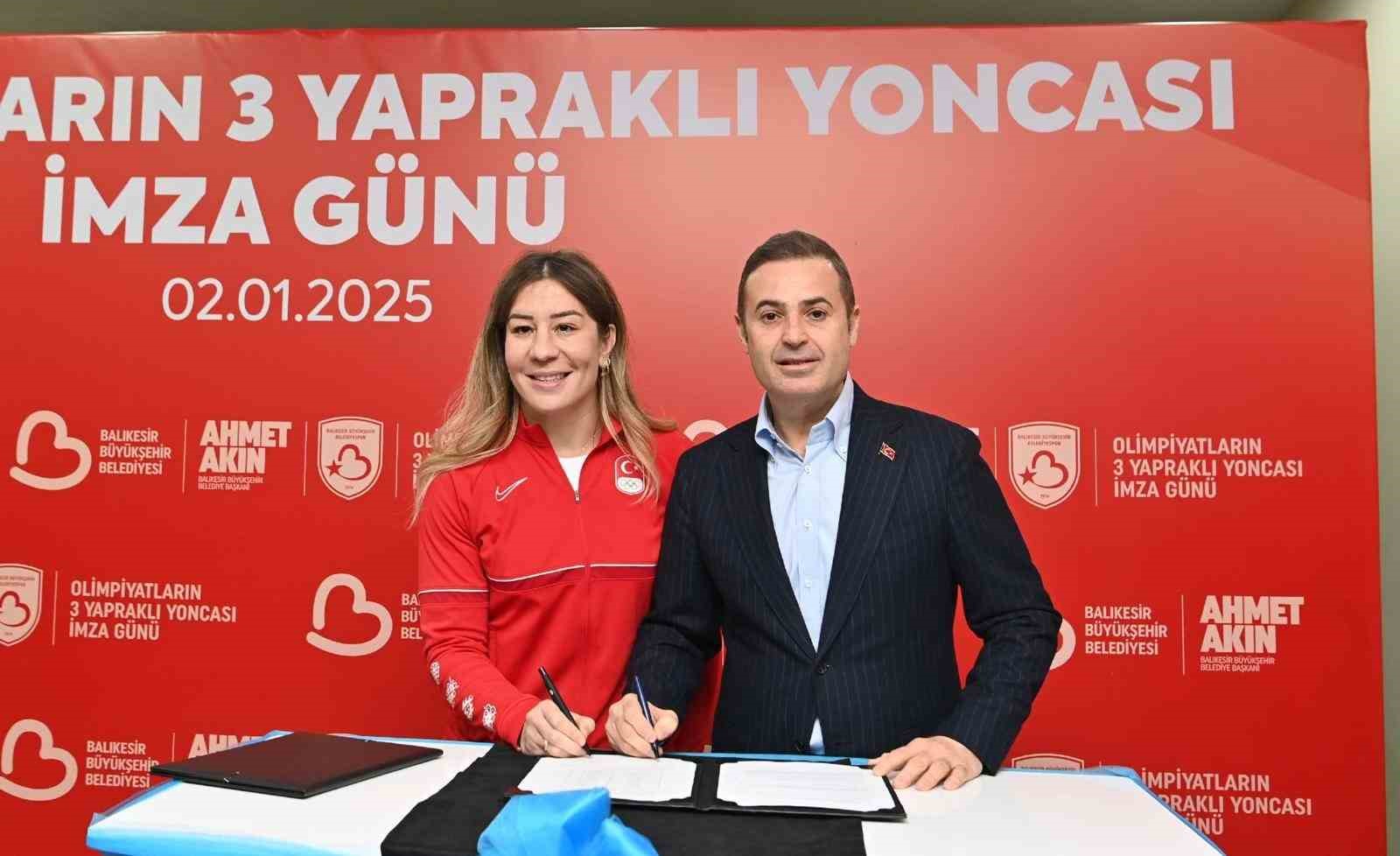 Milli taekwondocu Nafia Kuş Aydın, Balıkesir Büyükşehir Belediyespor’da
