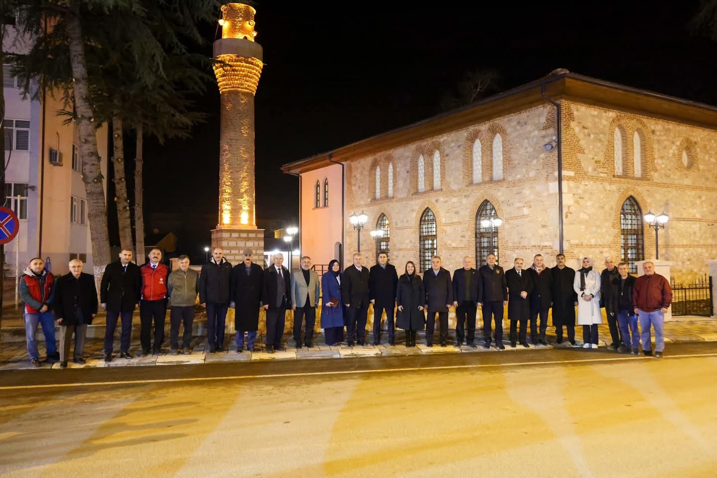 Restorasyonu tamamlanan tarihi Kara Mustafa Paşa Camii ibadete açıldı
