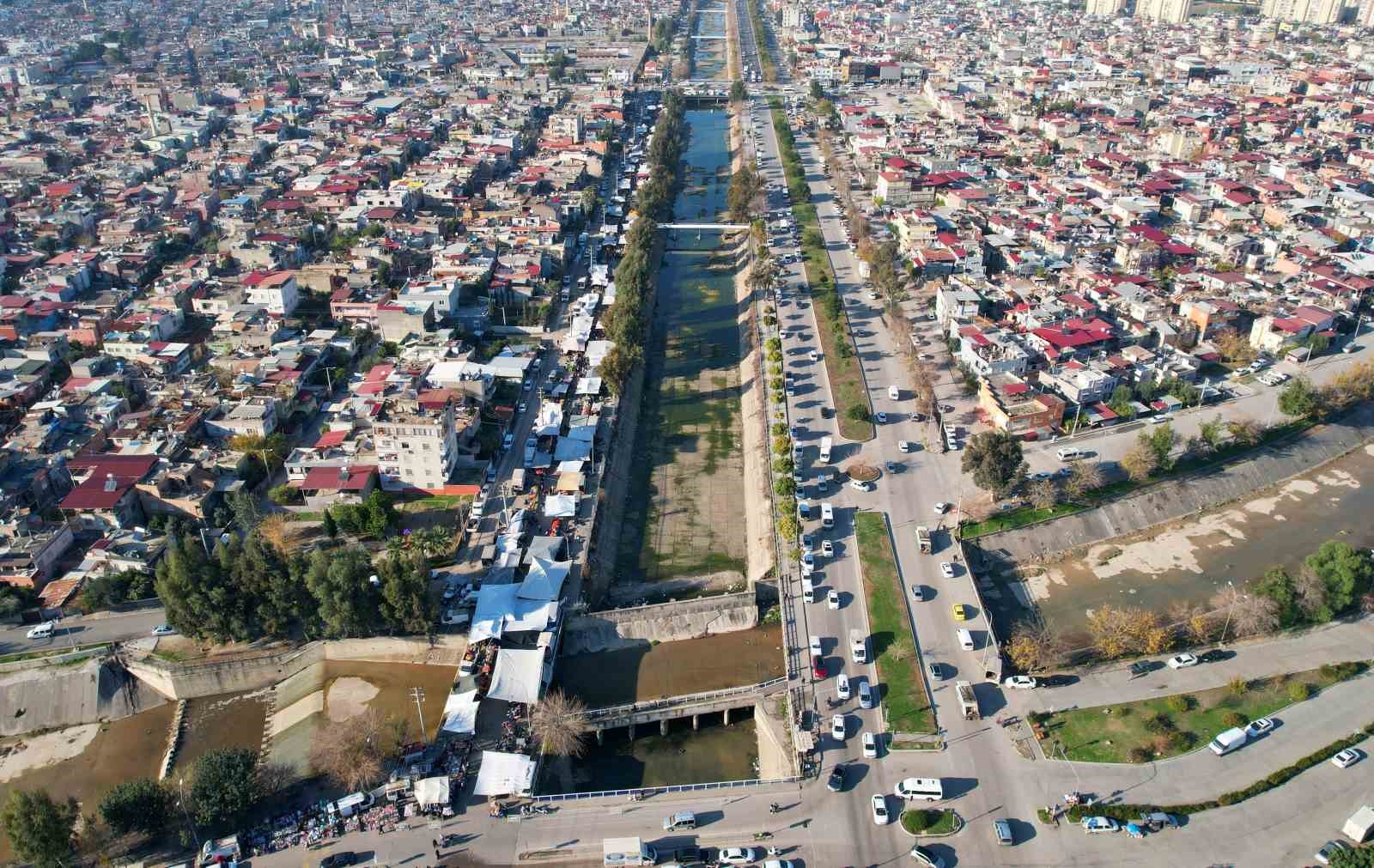 ’Adana’nın Venedik’i, Ganj Nehri’ne döndü
