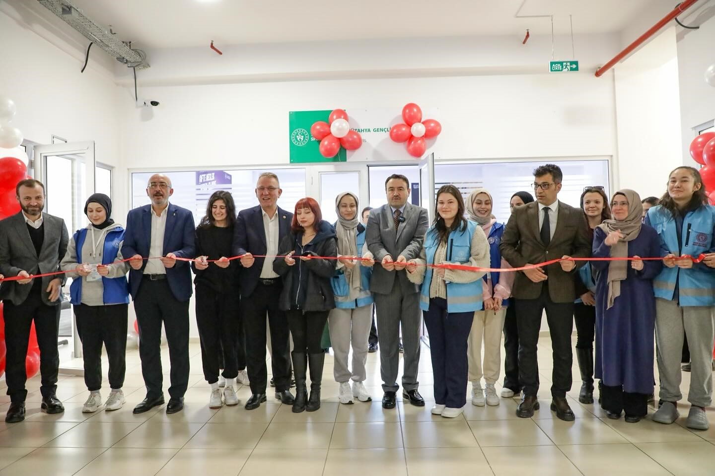 Kütahya Zafertepe ve Dumlupınar kız öğrenci yurtlarına spor salonu
