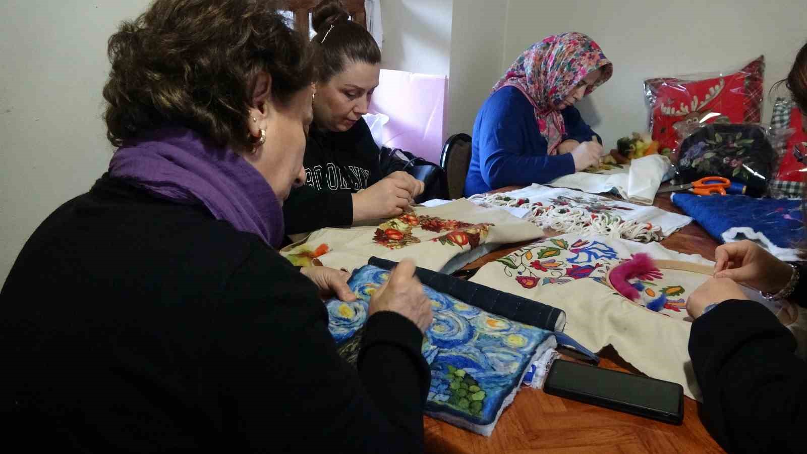 Unutulmaya yüz tutmuş yorgan desenleri artık giysilerde ve çantalarda hayat buluyor
