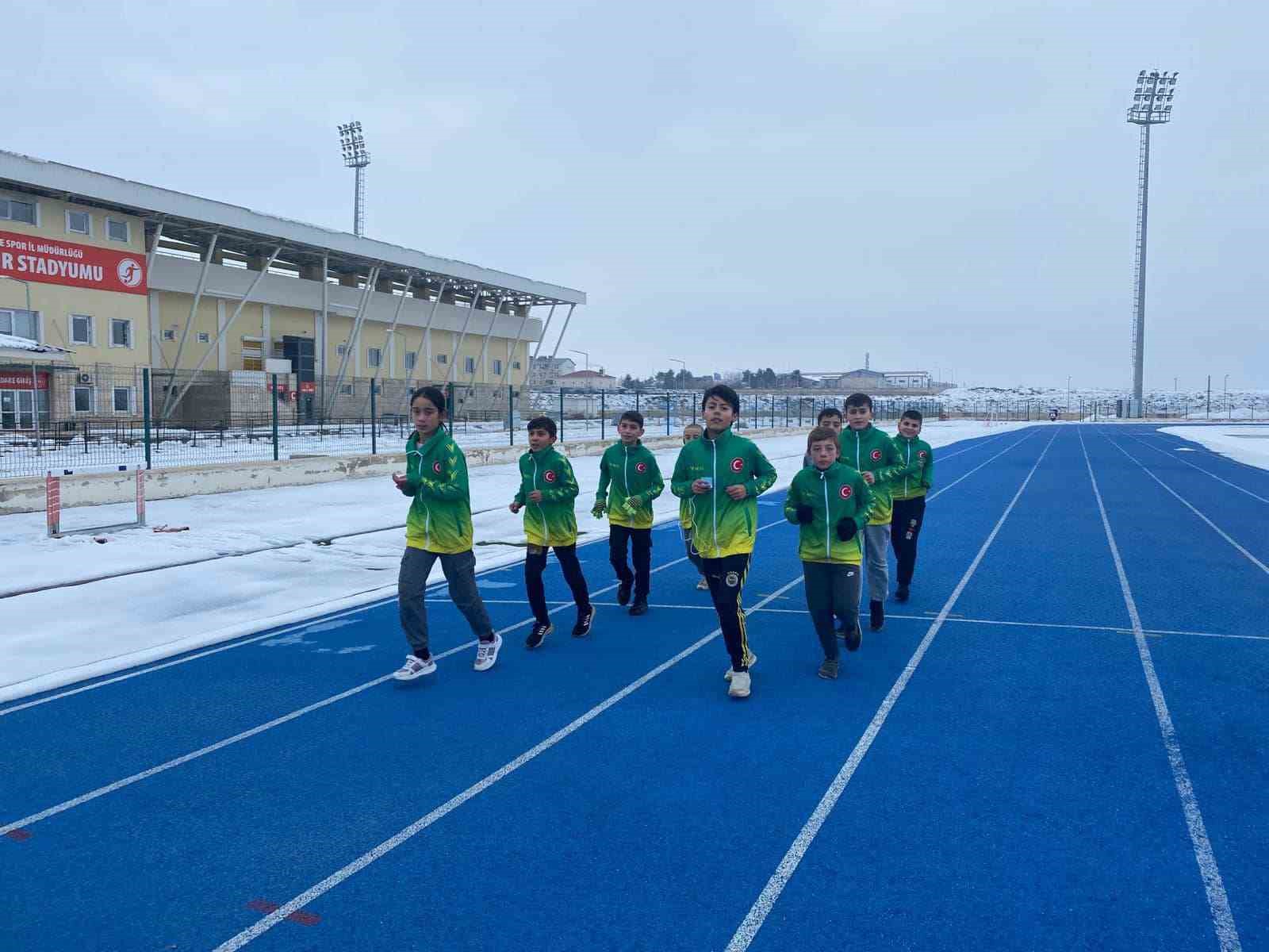 Atletizm antrenmanları devam ediyor
