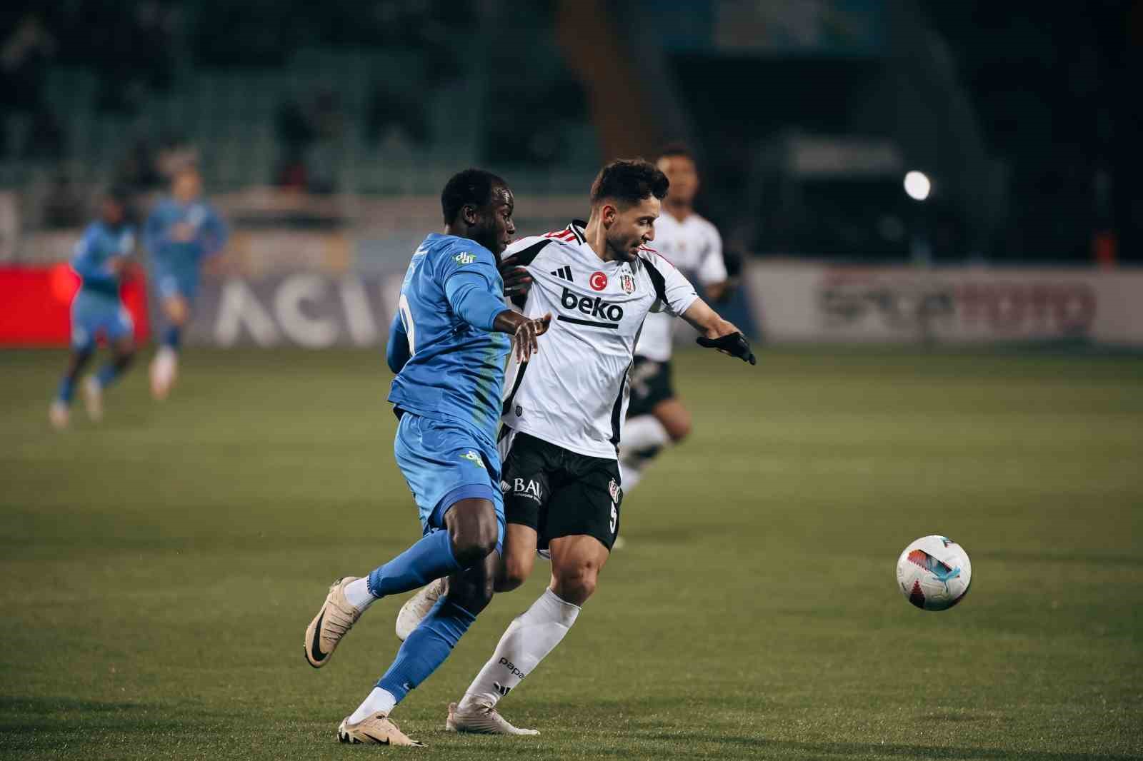 Trendyol Süper Lig: Çaykur Rizespor: 0 - Beşiktaş: 0 (Maç devam ediyor)
