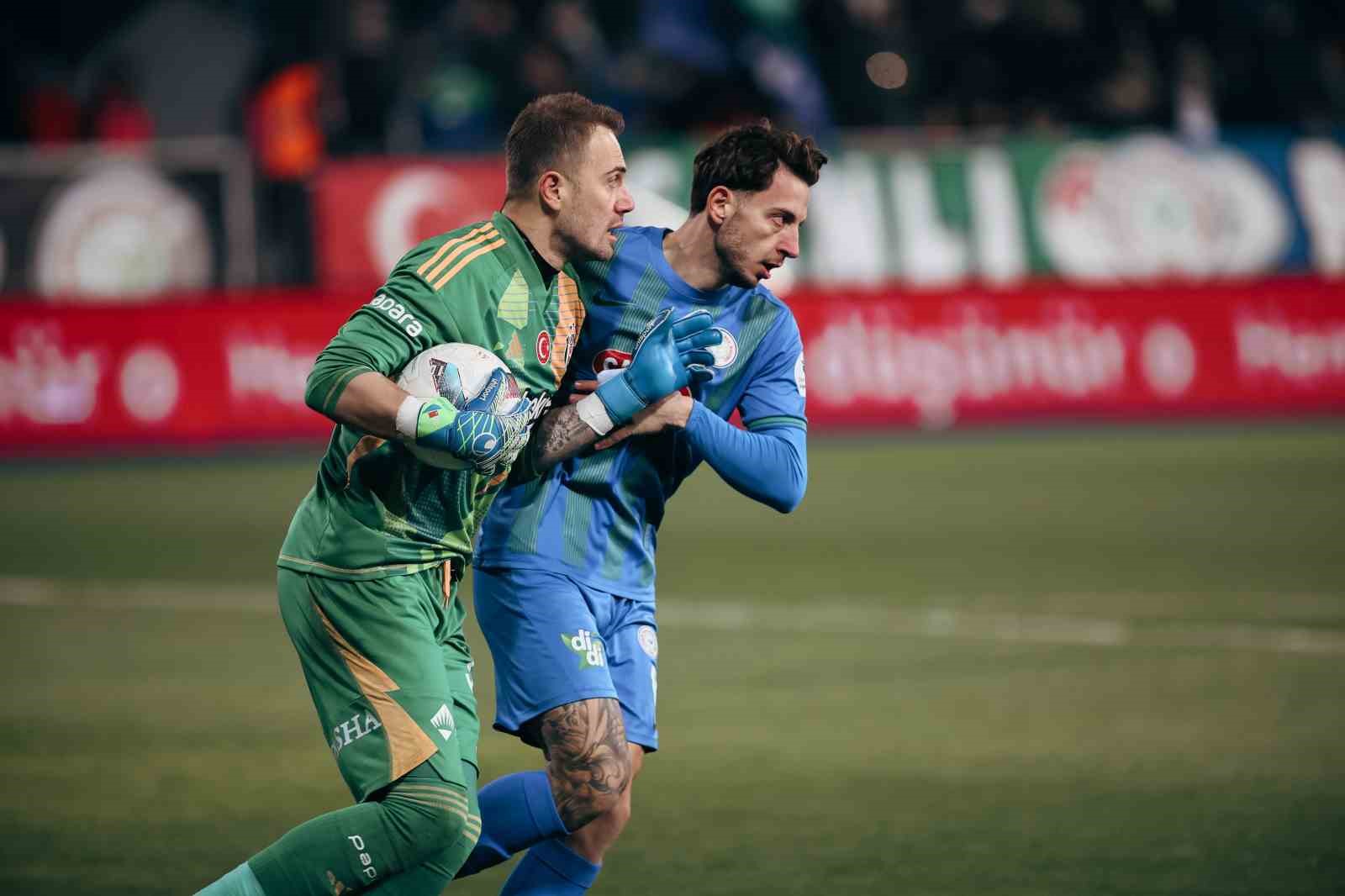 Trendyol Süper Lig: Çaykur Rizespor: 1 - Beşiktaş: 1 (Maç sonucu)
