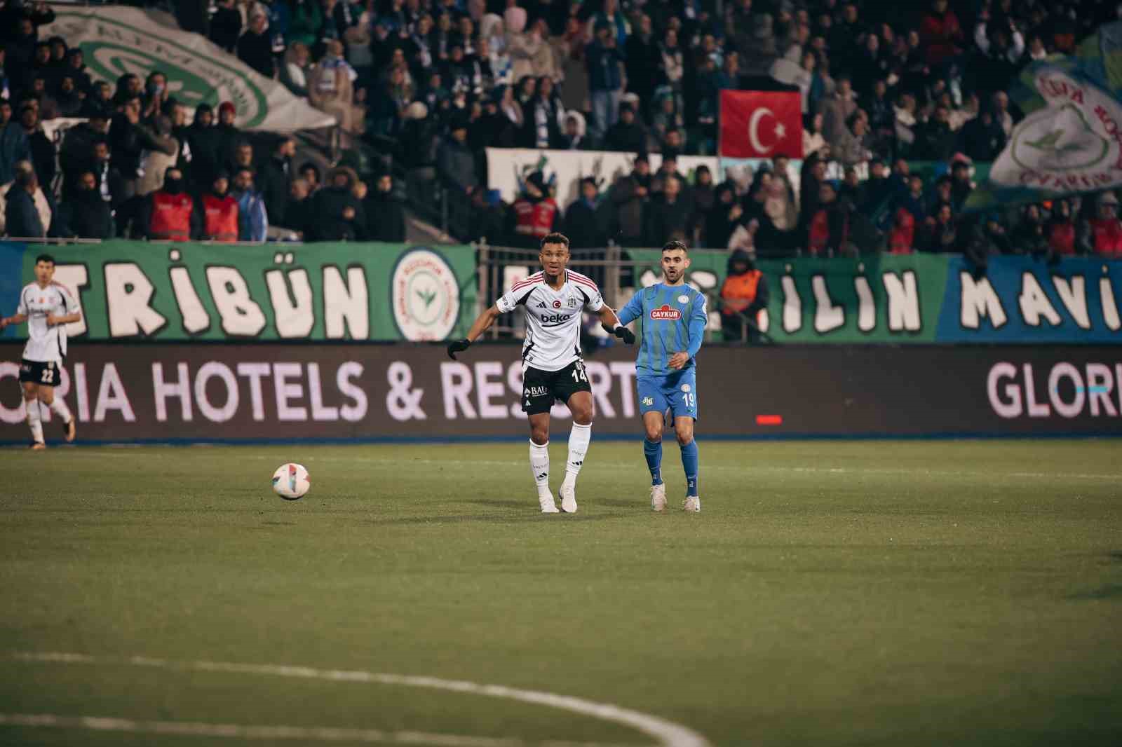 Trendyol Süper Lig: Çaykur Rizespor: 1 - Beşiktaş: 1 (Maç sonucu)
