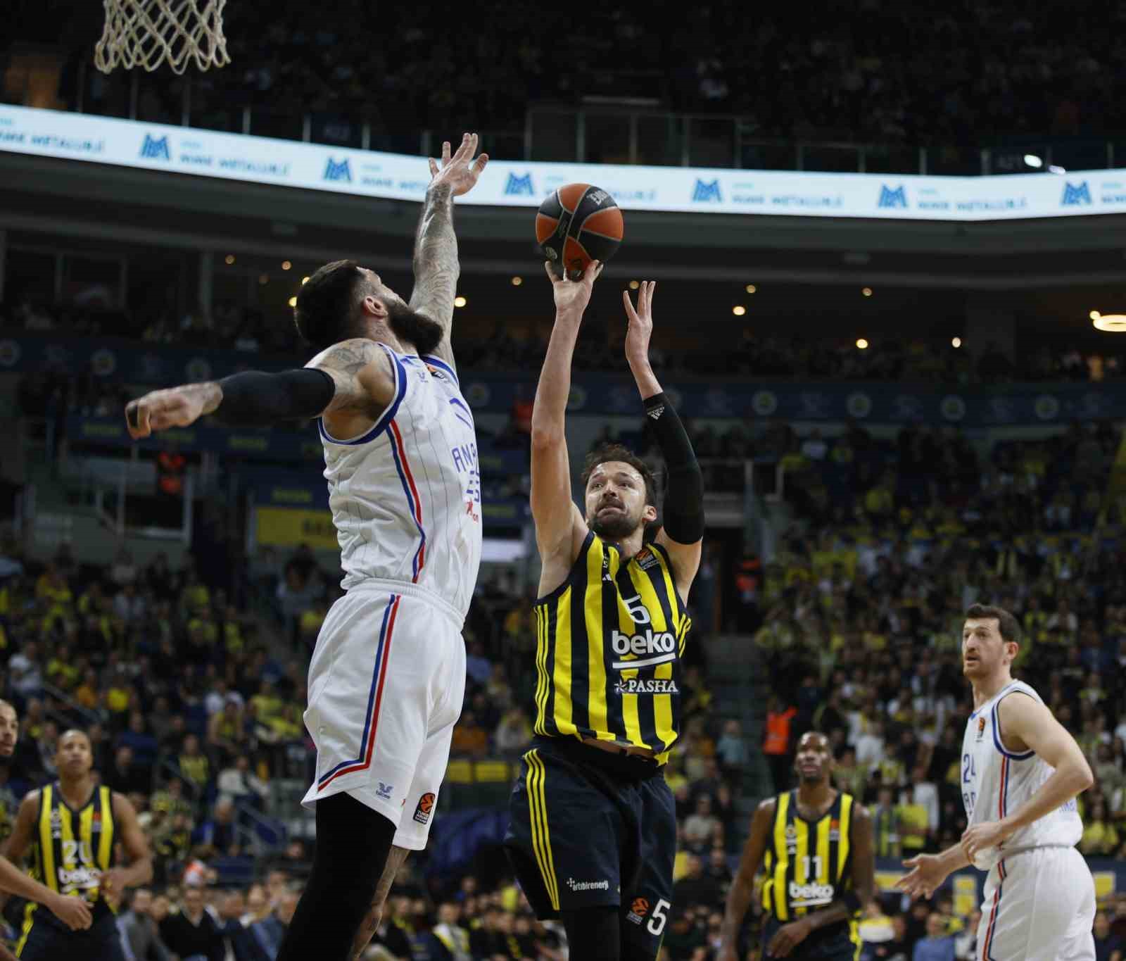 Euroleague’de Türk derbisini Fenerbahçe kazandı
