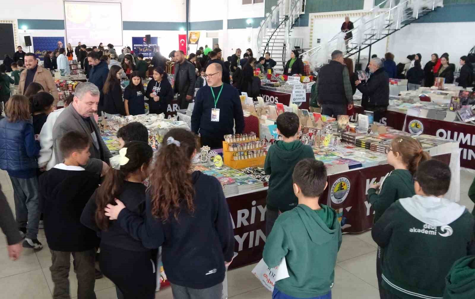 Kitap ve edebiyat günleri başladı: 25 bin ziyaretçi bekleniyor
