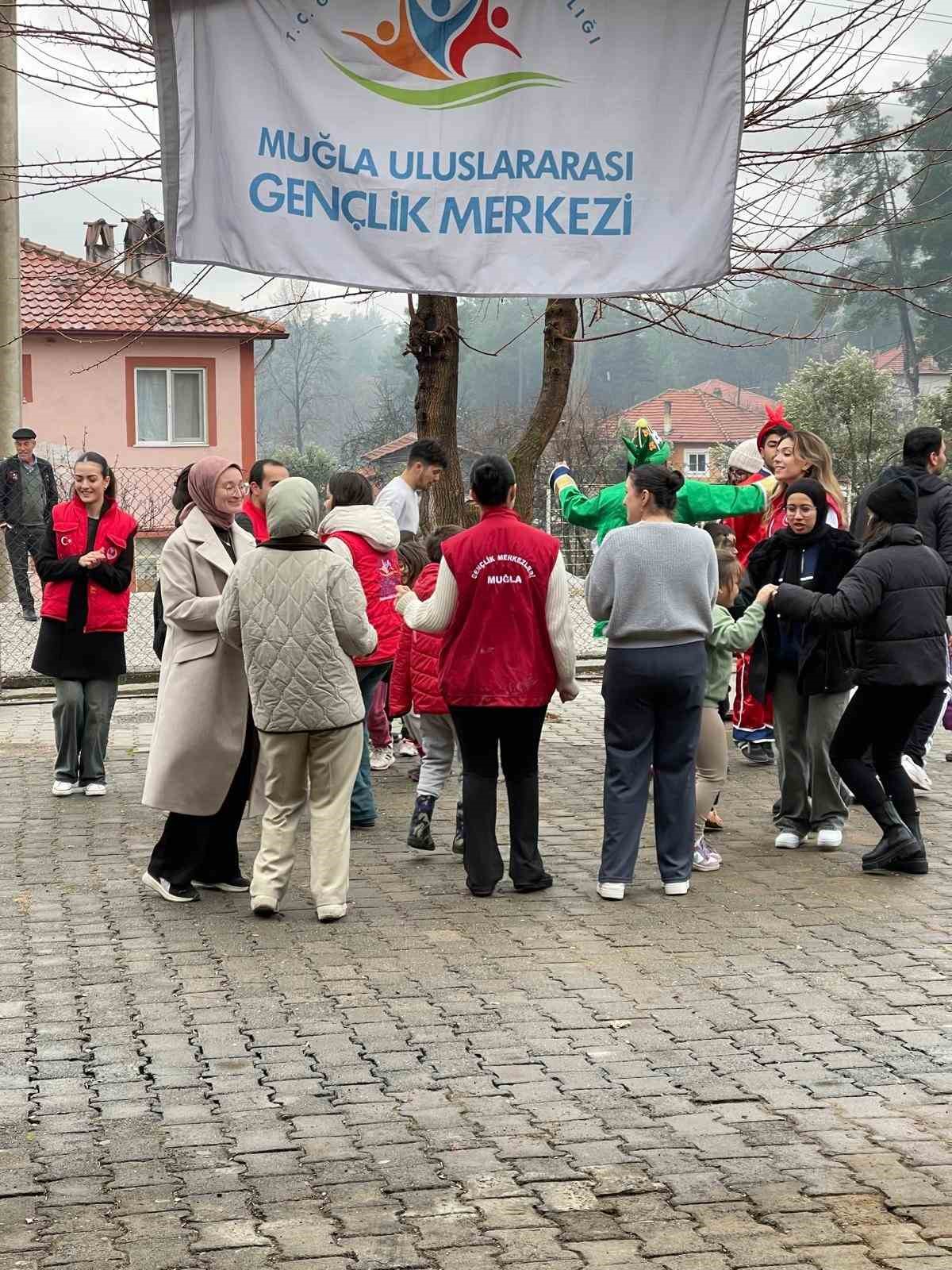 Ula’da minik yetenekler sanat ve sporla şekilleniyor
