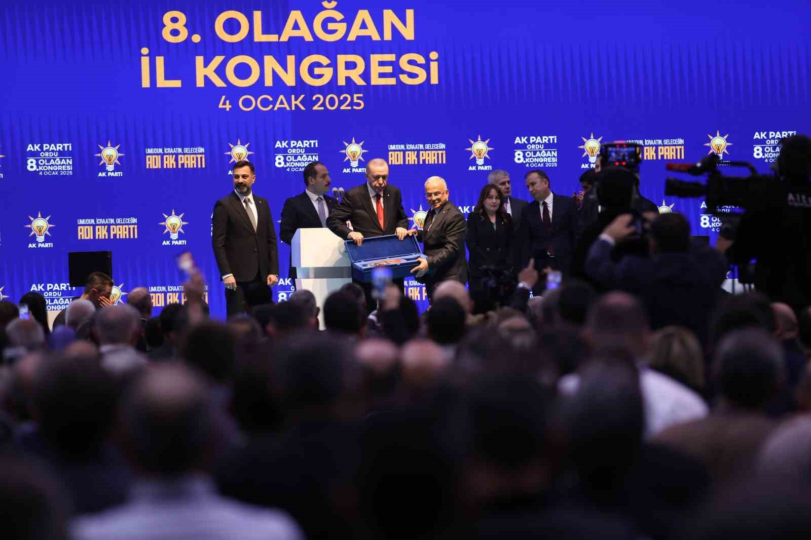 Cumhurbaşkanı Erdoğan: “Ankara-Karadeniz ve Gürcistan arasında demiryolu ulaşımını planlıyoruz”
