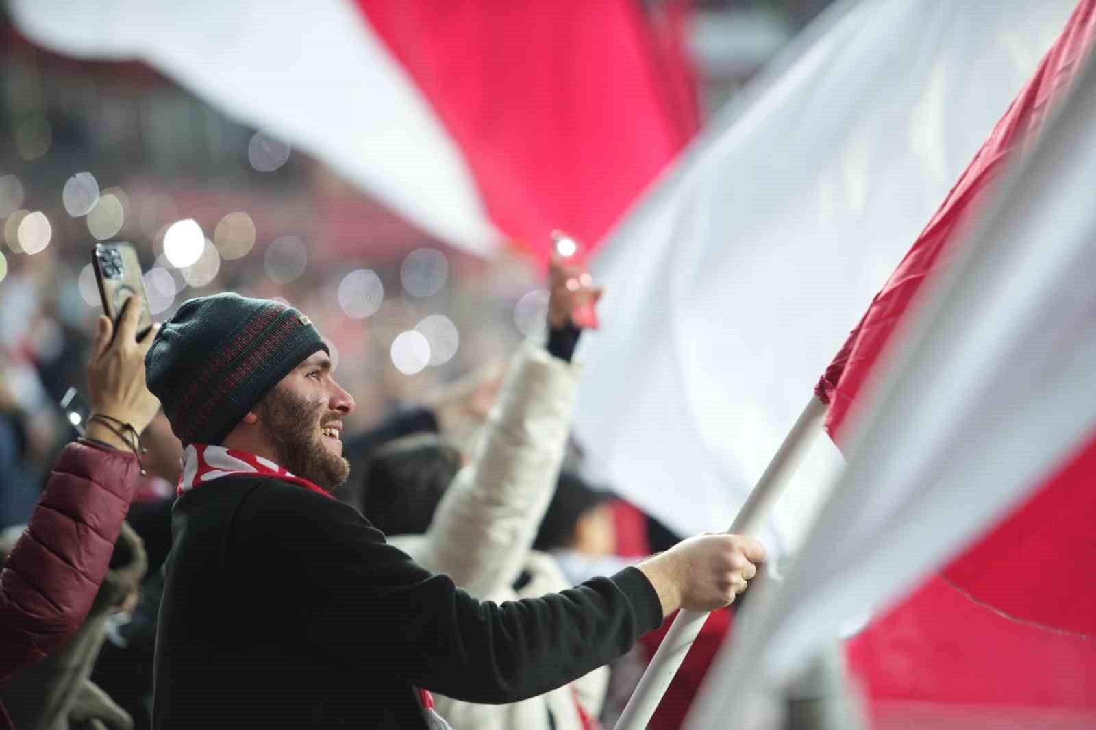 Trendyol Süper Lig: Samsunspor: 0 - Trabzonspor: 0 (Maç devam ediyor)
