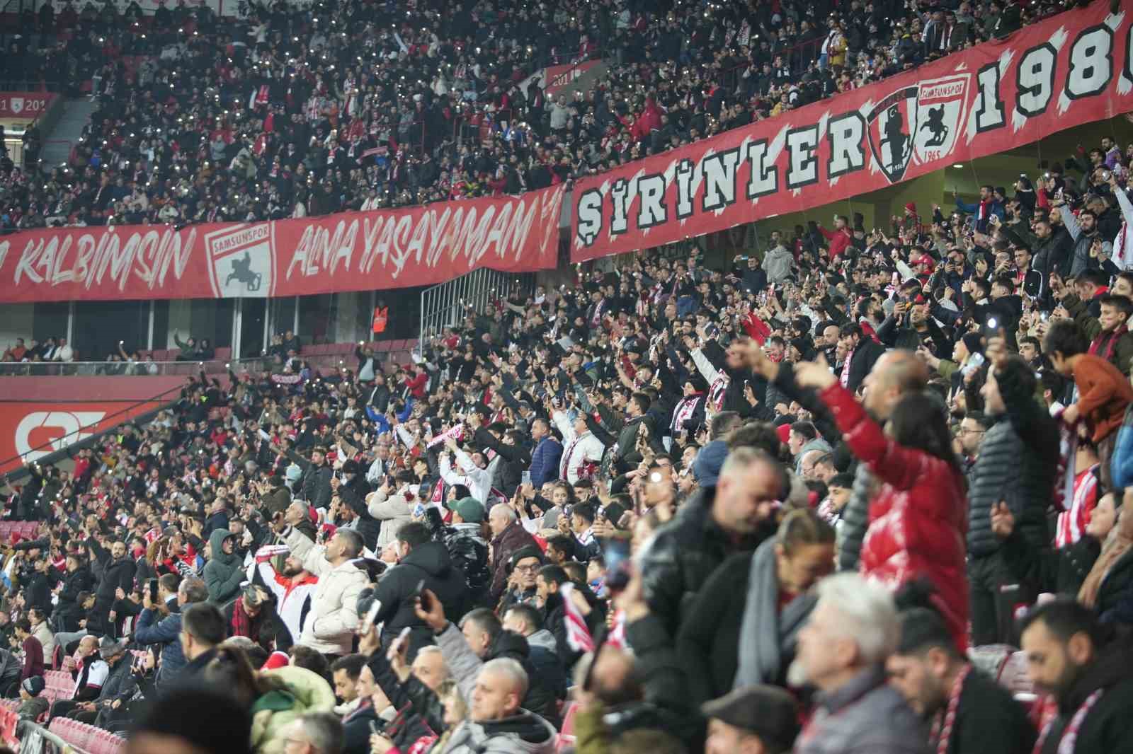 Trendyol Süper Lig: Samsunspor: 0 - Trabzonspor: 0 (Maç devam ediyor)
