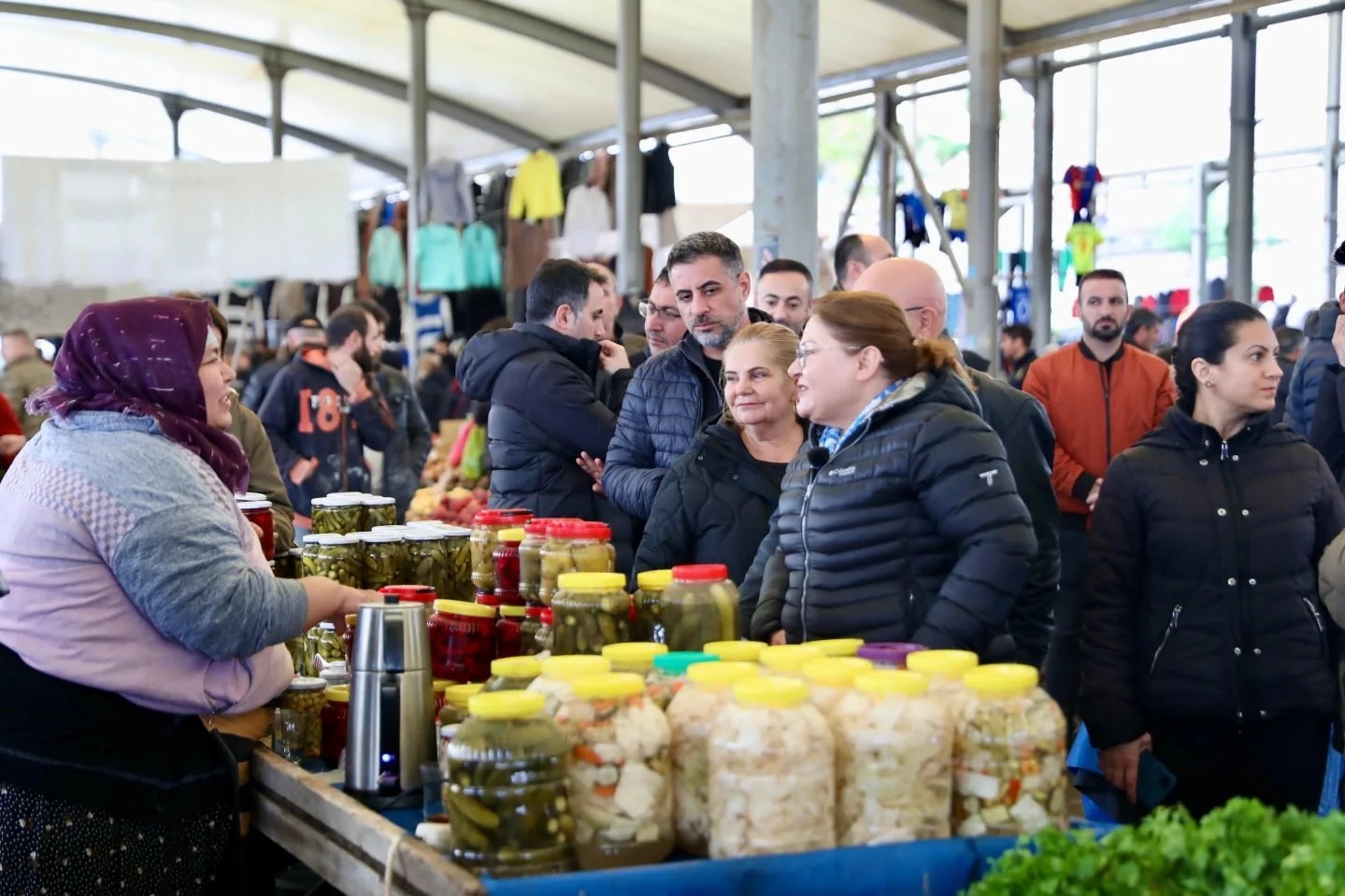 Başkan Gençay, vatandaşlarla bir araya geldi
