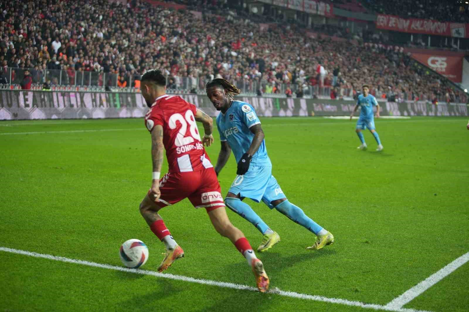 Trendyol Süper Lig: Samsunspor: 2 - Trabzonspor: 1 (Maç sonucu)
