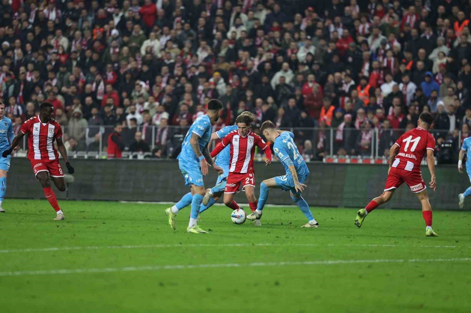 Trendyol Süper Lig: Samsunspor: 2 - Trabzonspor: 1 (Maç sonucu)
