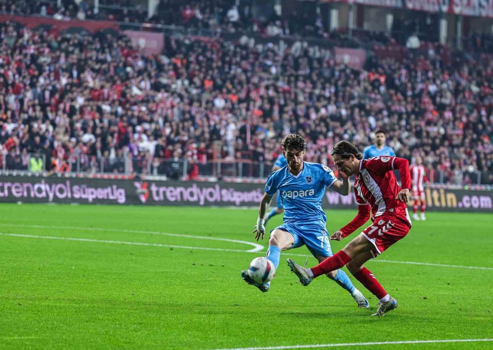 Trendyol Süper Lig: Samsunspor: 2 - Trabzonspor: 1 (Maç sonucu)
