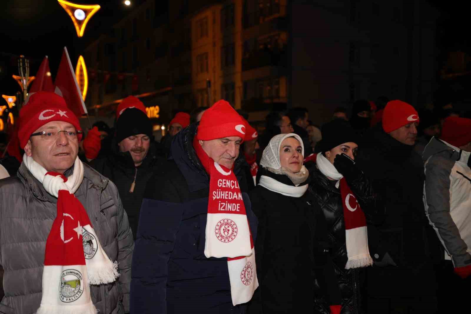 Dondurucu havada, Sarıkamış Şehitleri için yürüdüler
