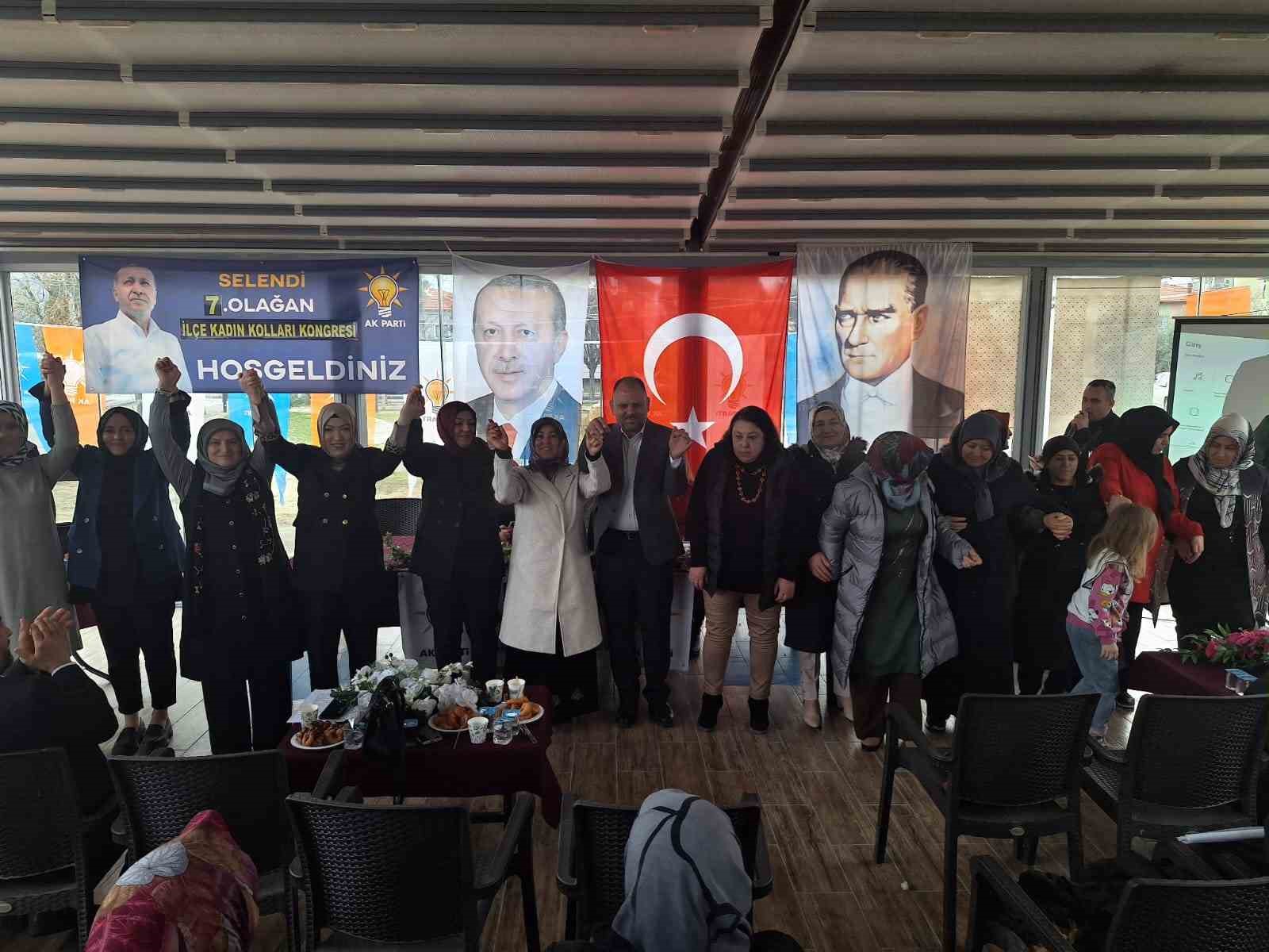 AK Parti Selendi Kadın Kolları Kongresi bayram havasında geçti
