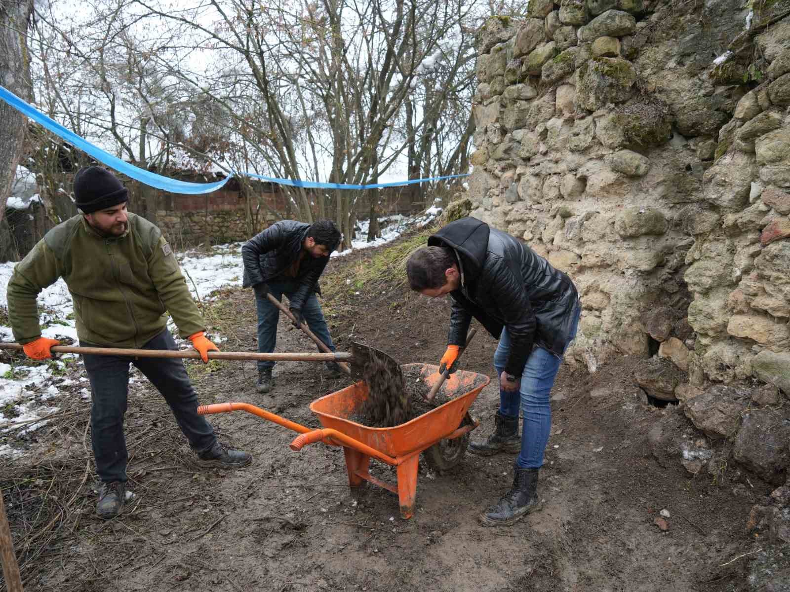 UNESCO Dünya Miras Listesi’ndeki Mahmut Bey Camii’nin bulunduğu köyde kazı çalışması başlatıldı
