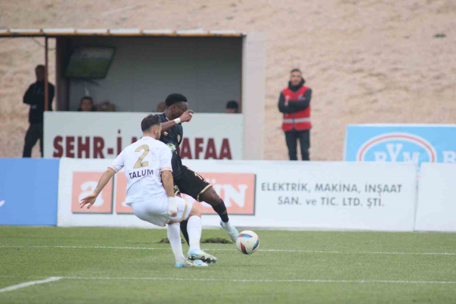 Trendyol 1. Lig: Bandırmaspor: 2 - Manisa Futbol Kulübü: 3
