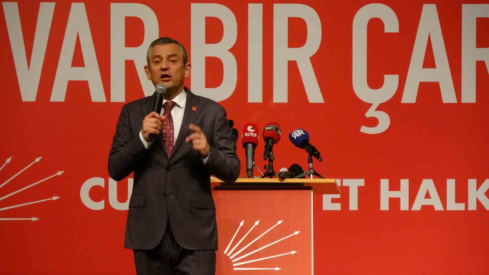 CHP Genel Başkanı Özgür Özel, Erzurum’da ’halk buluşması’nda konuştu
