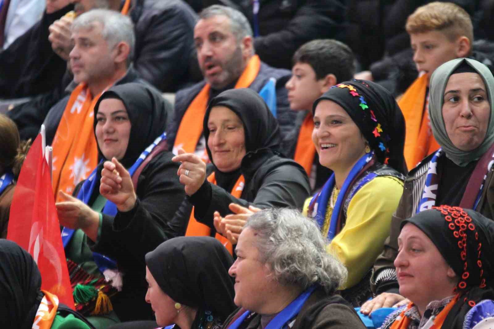 Cumhurbaşkanı Erdoğan: “Silahın, şiddetin, terörün, kantonculuk oynamanın devri tamamen sona ermiştir”
