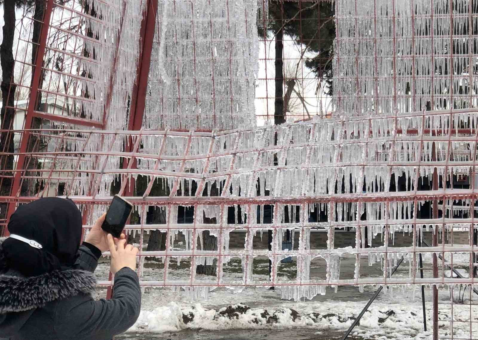 Erzincan’da soğuk hava etkisini sürdürüyor
