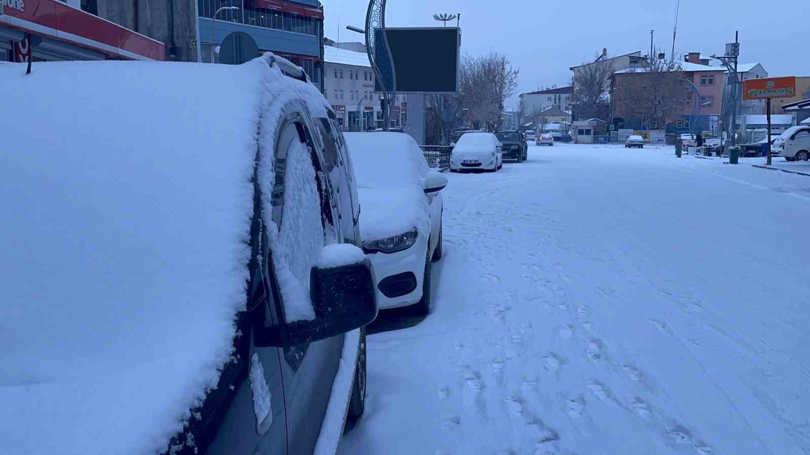 Malazgirt’te dondurucu soğuklar
