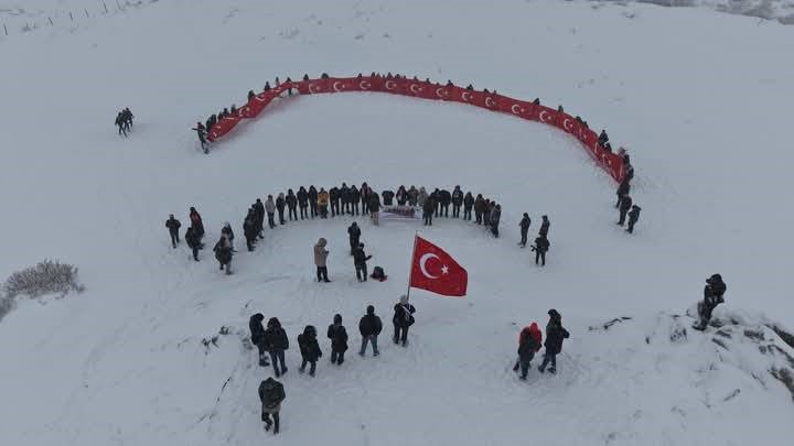 Sarıkamış Şehitleri için 1900 rakımlı yaylada anıldı
