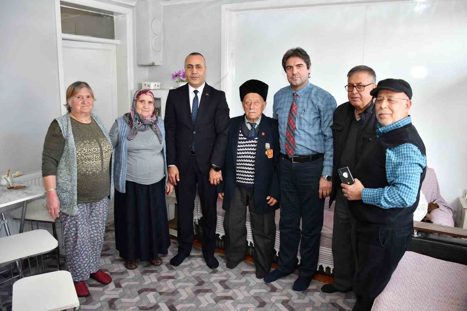 Manisa’da hayattaki 12 Kore Gazisi ziyaret edildi
