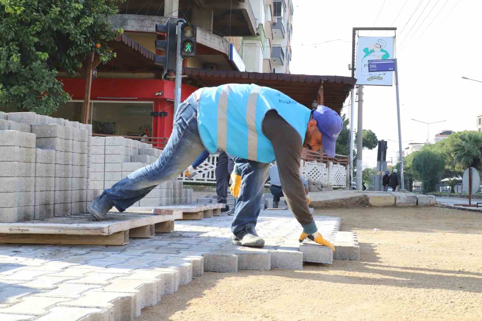 Nazilli Belediyesi’nden, 268 sokakta yol yenileme çalışması
