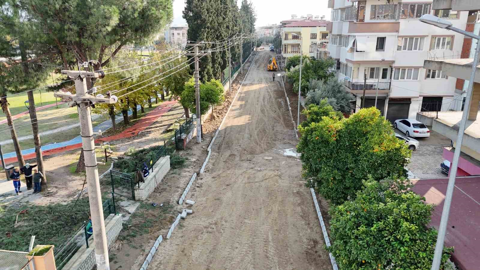 Nazilli Belediyesi’nden, 268 sokakta yol yenileme çalışması
