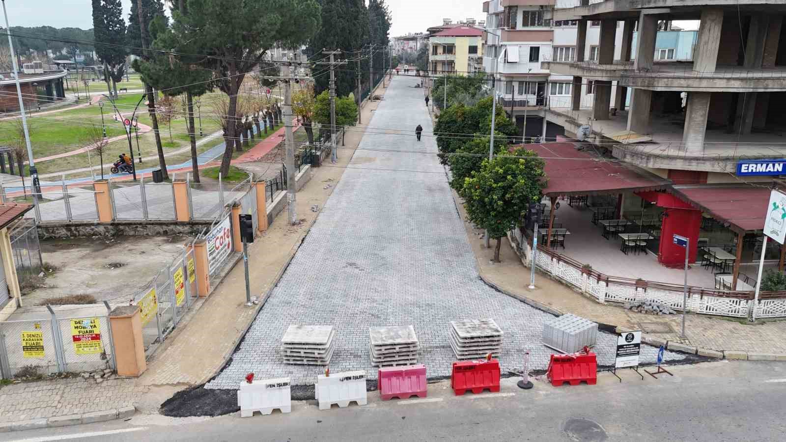 Nazilli Belediyesi’nden, 268 sokakta yol yenileme çalışması
