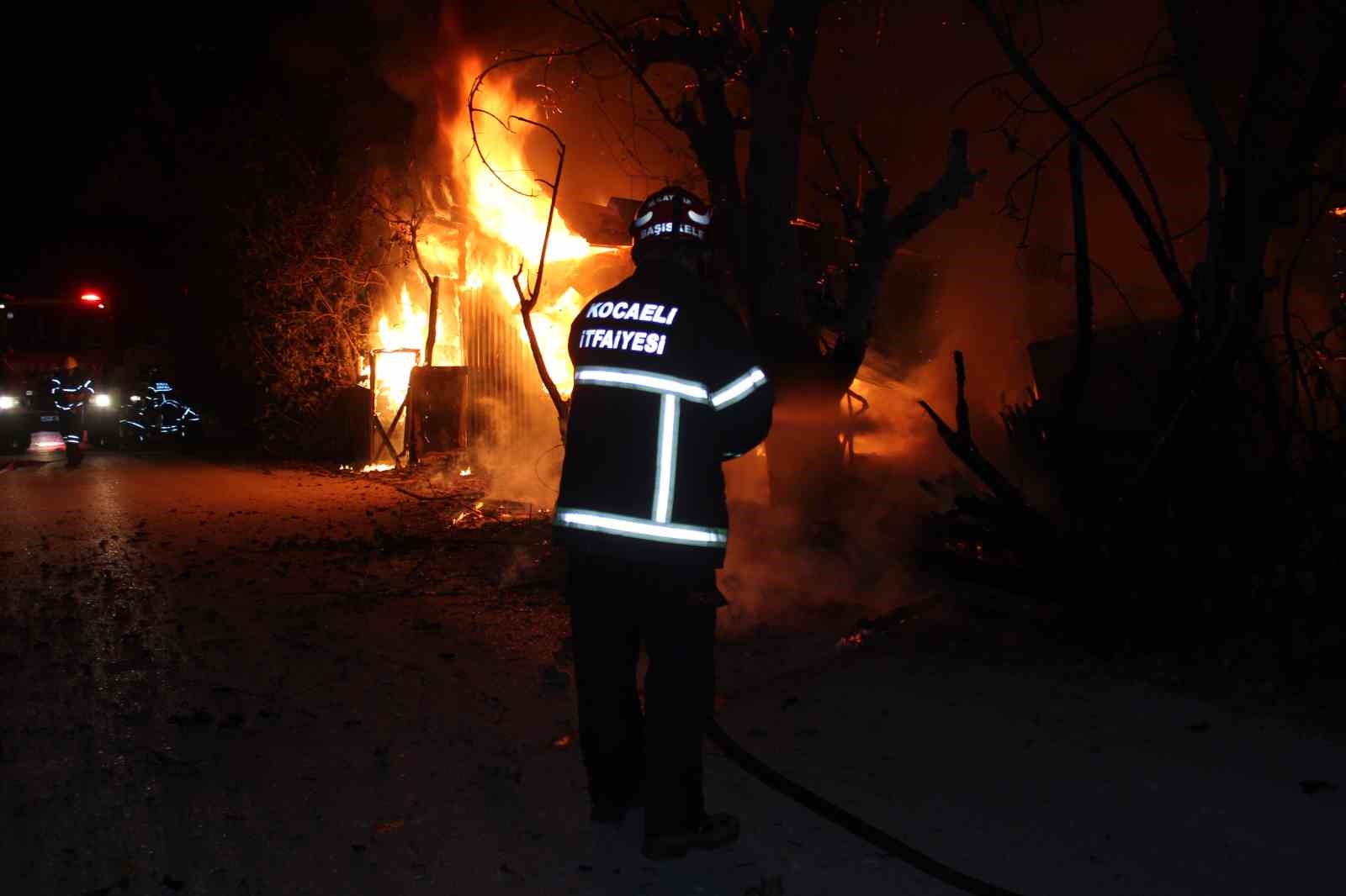 Sanayinin kalbi Kocaeli’de yangınlara 6 dakika 55 saniyede müdahale
