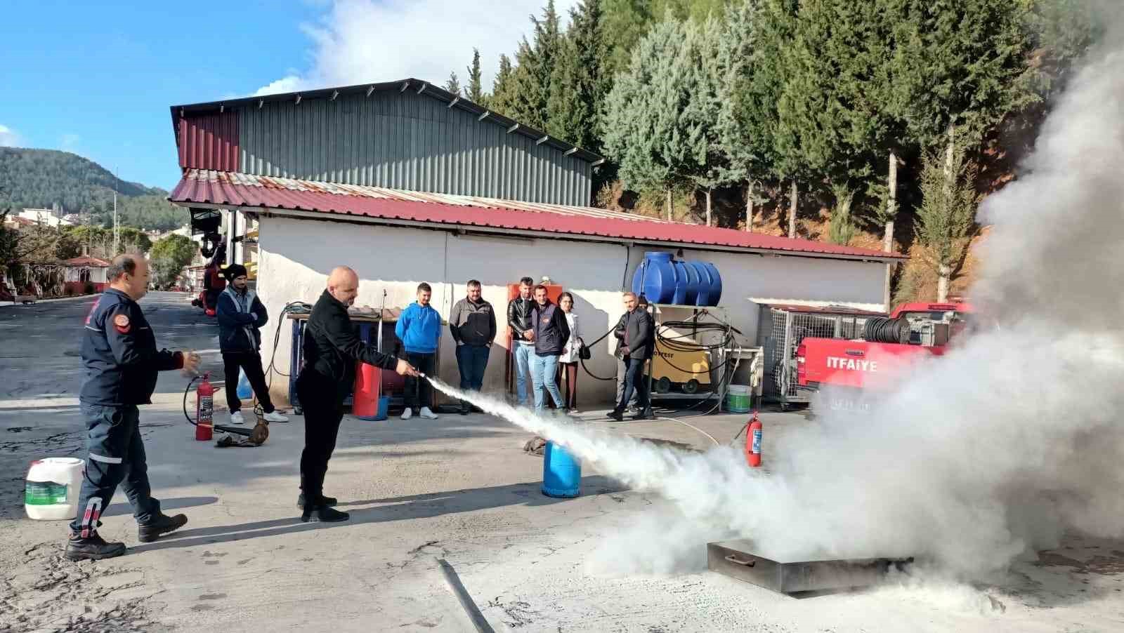 Muğla İtfaiyesi’nden Baca Temizlik Personeline eğitim
