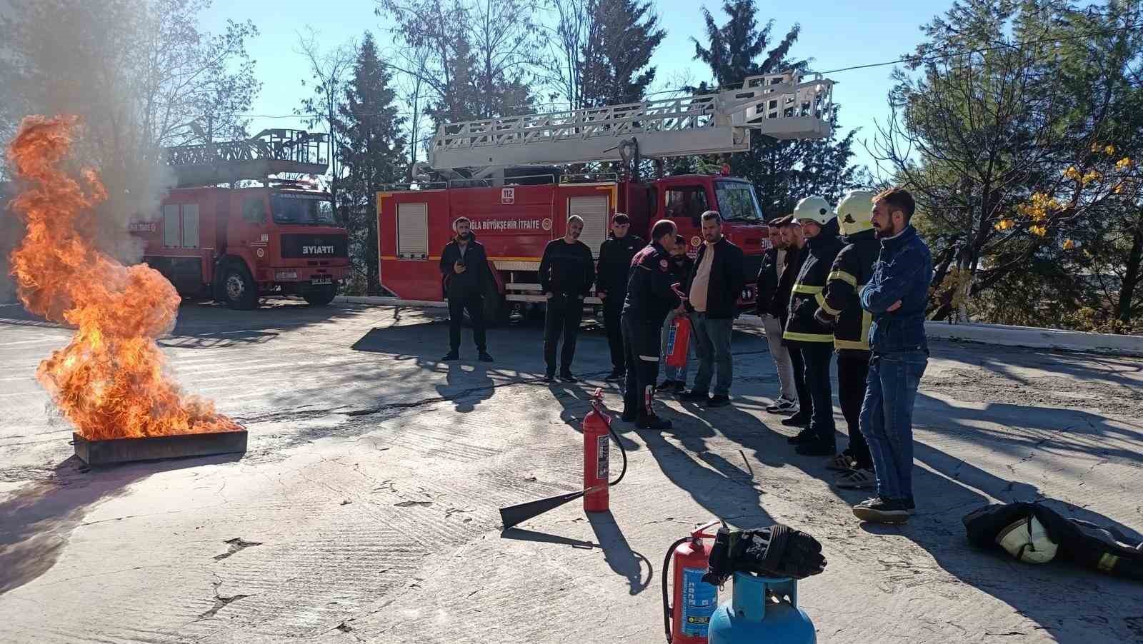 Muğla İtfaiyesi’nden Baca Temizlik Personeline eğitim
