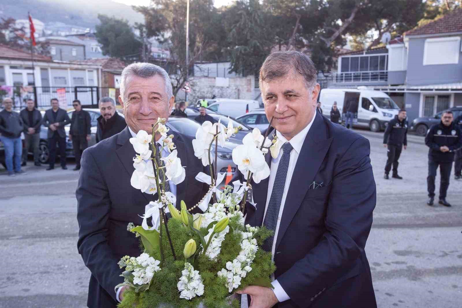 Başkan Tugay: “Atıklar evlerde ayrıştırılacak”
