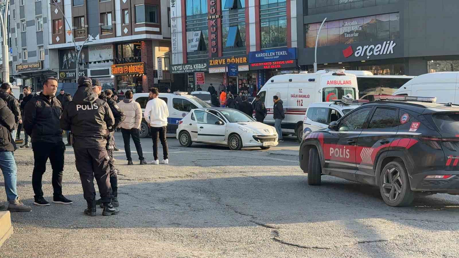 İstanbul’da dehşet: Eşini öldürdü, cesetten kurtulmak isterken yakalandı
