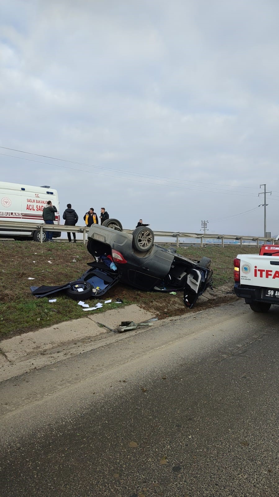 Tekirdağ’da otomobil takla attı: 2 yaralı
