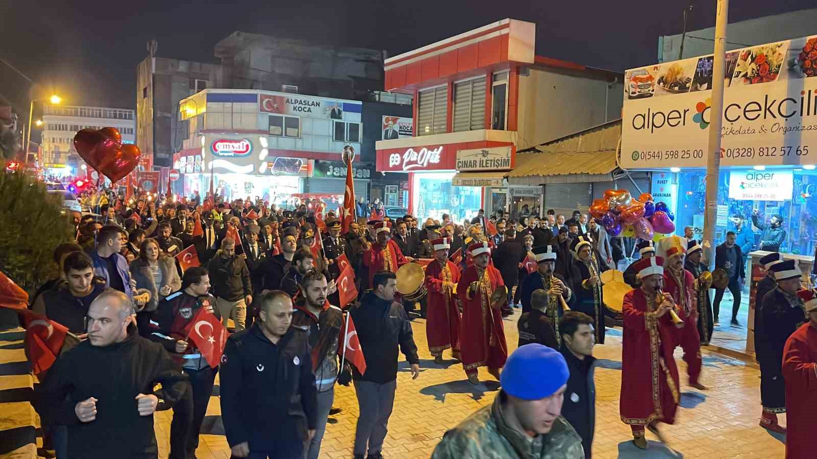 Osmaniye’nin kurtuluşunun 103. yılı fener alayıyla kutlandı
