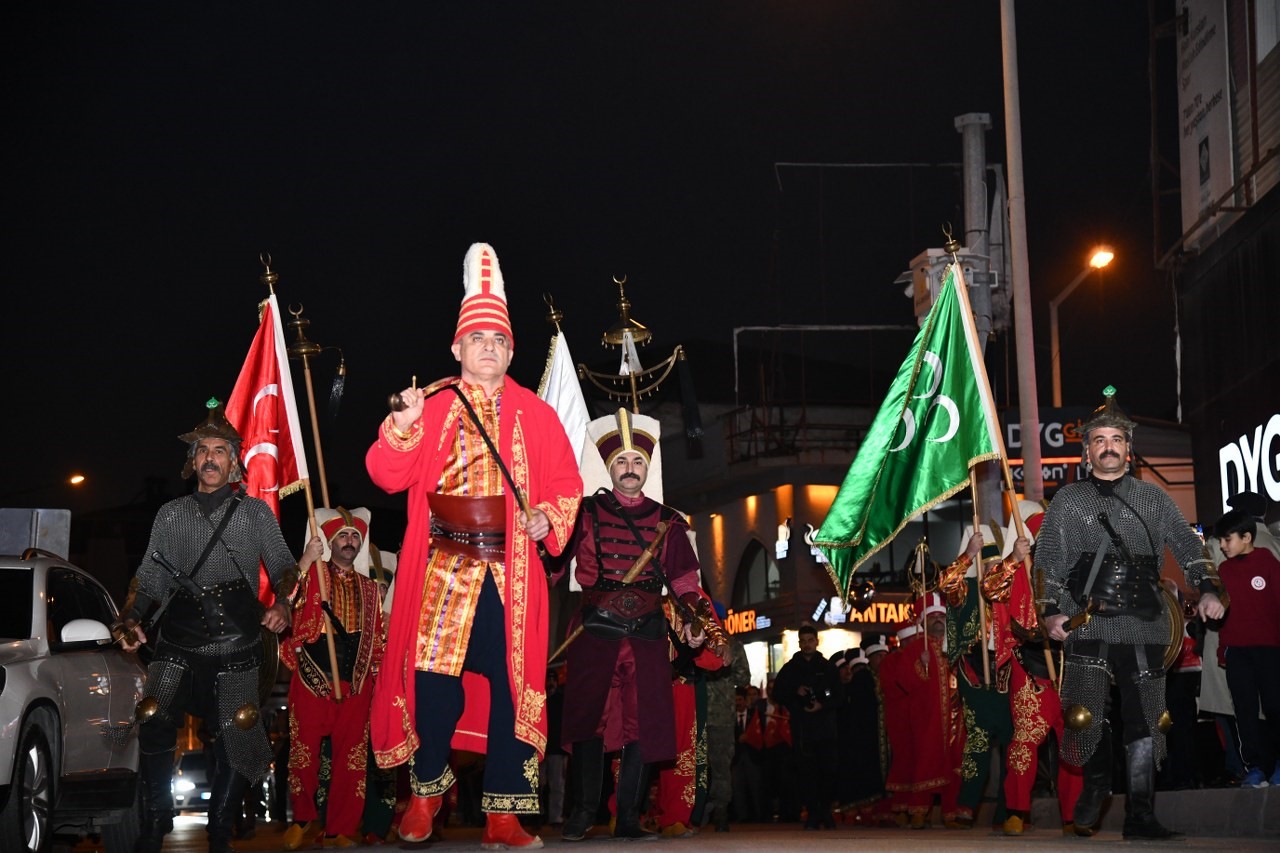 Osmaniye’nin kurtuluşunun 103. yılı fener alayıyla kutlandı
