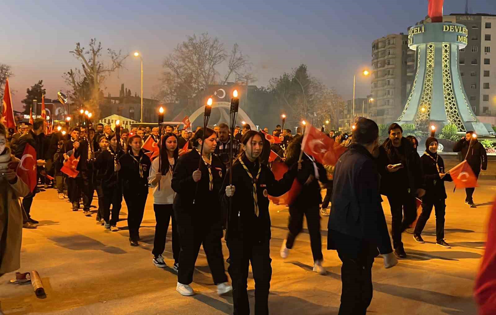 Osmaniye’nin kurtuluşunun 103. yılı fener alayıyla kutlandı
