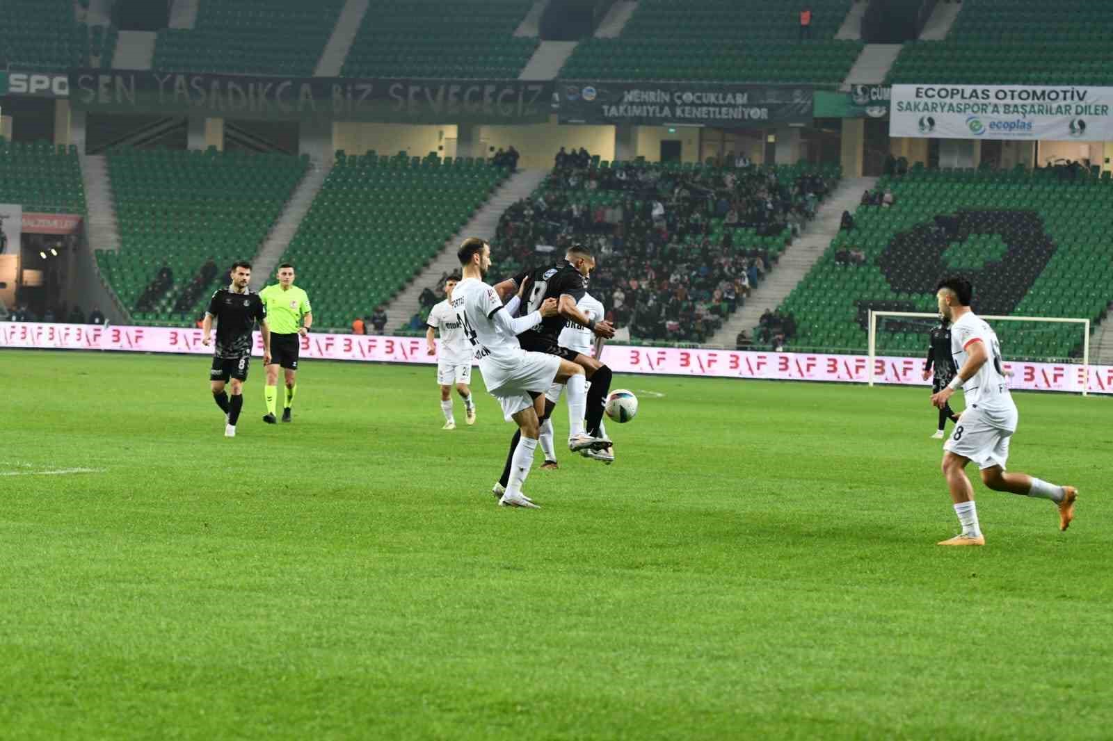 Trendyol 1. Lig: Sakaryaspor: 0  - Gençlerbirliği: 0
