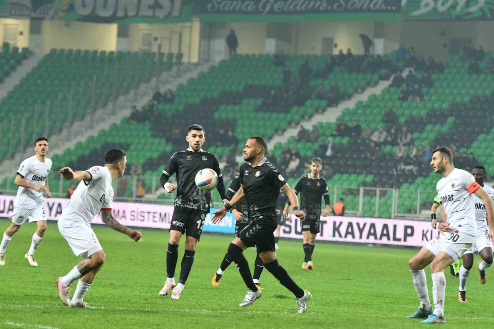 Trendyol 1. Lig: Sakaryaspor: 0  - Gençlerbirliği: 0
